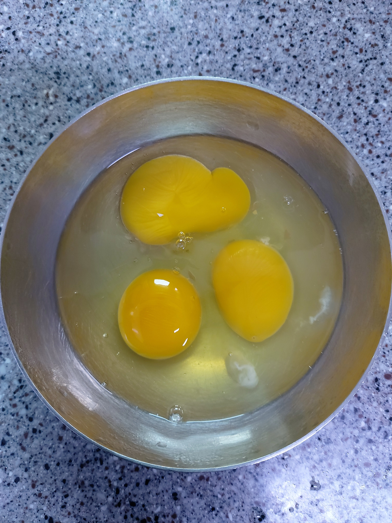 10-1. 집사람과 둘이 먹는 계란국 요리에는 달걀 세 개면 충분하다 20240720_082722.jpg