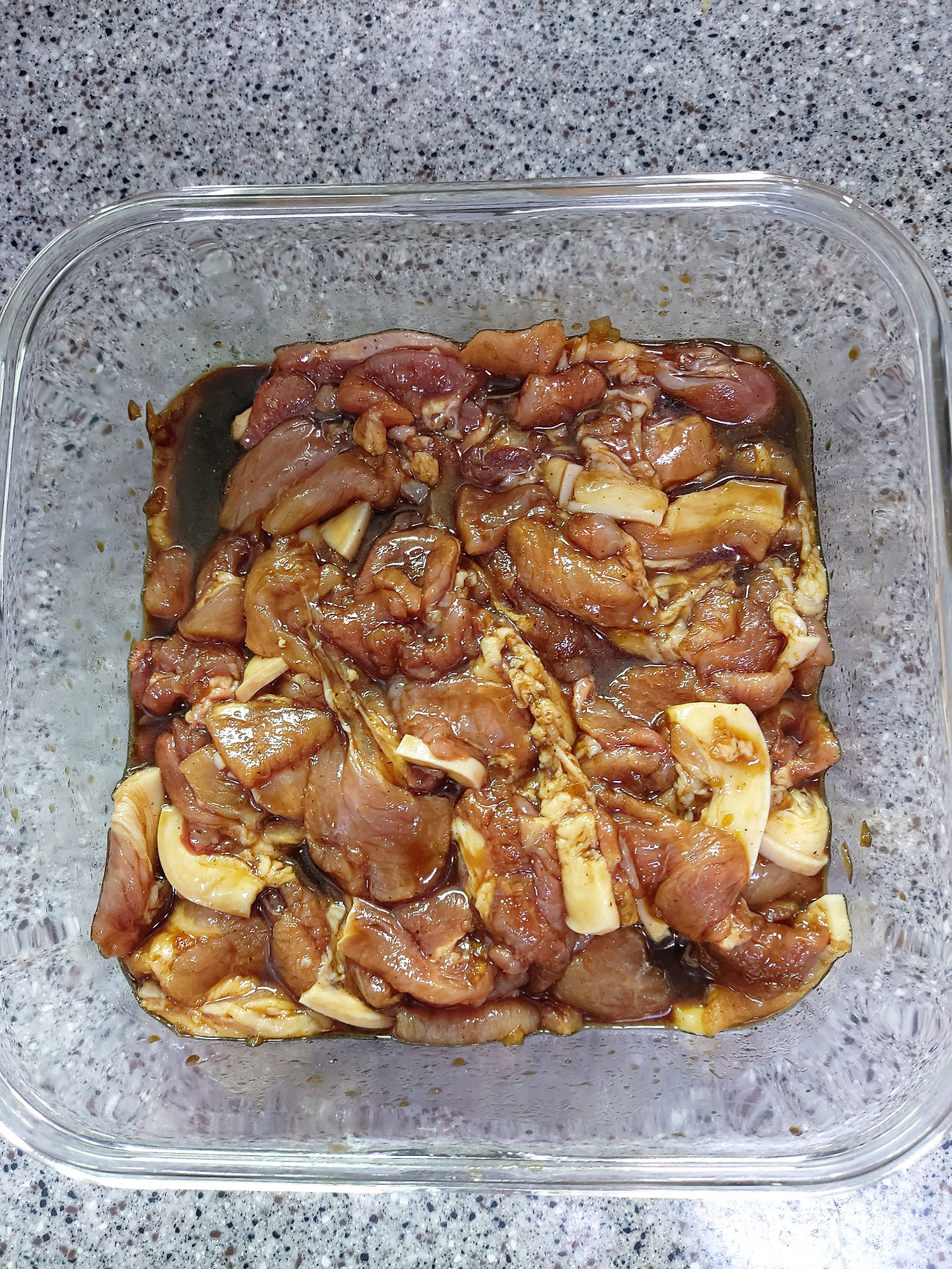 21-3. 양념장으로 조물조물 버무린 돼지고기 앞다릿살 한 근 20240901_154724.jpg