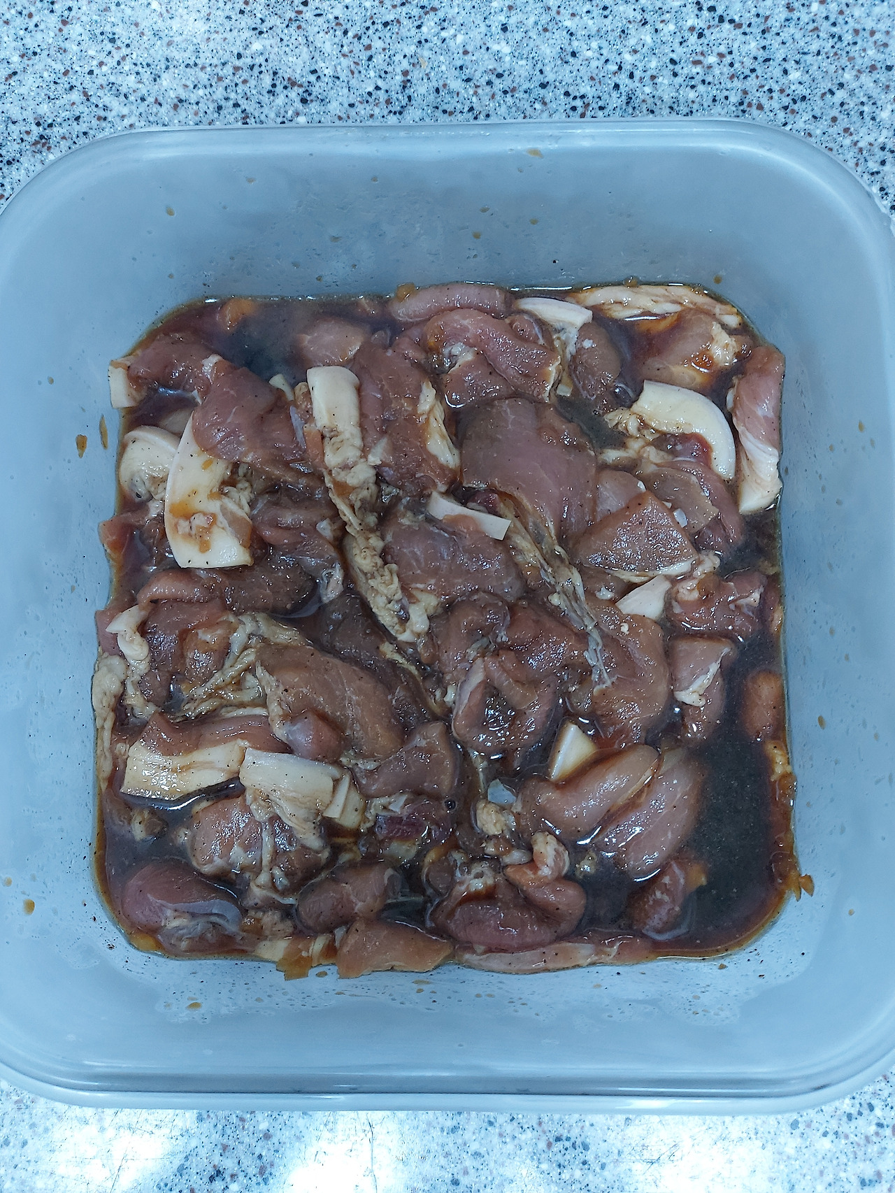 21-4. 양념에 재워 40분간 숙성시킨 모습 20240901_182846.jpg