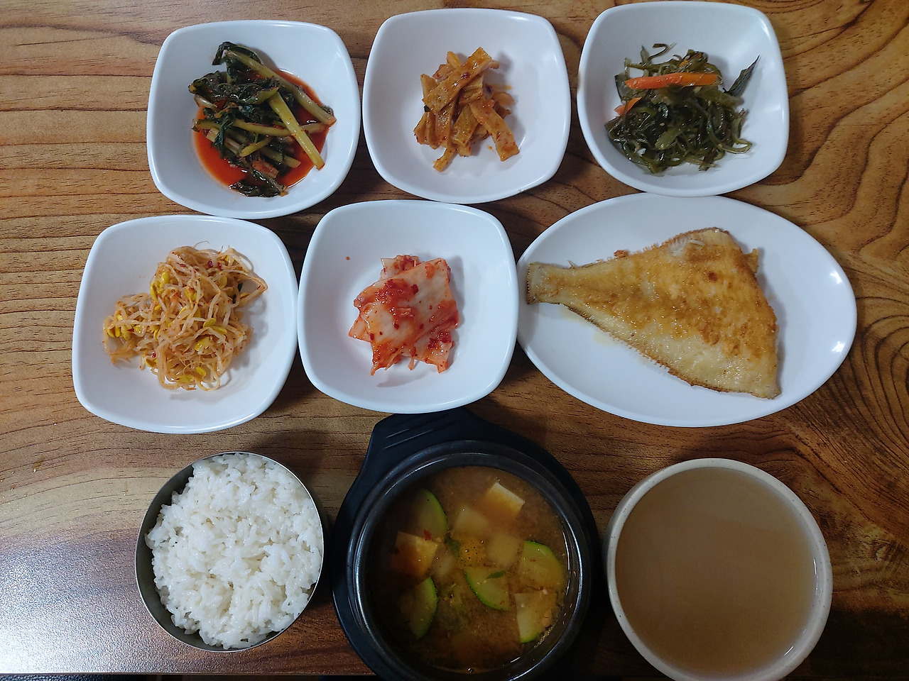 22-1. 내가 자주 가는 식당의 가정식 백반 상차림 20240710_143759.jpg