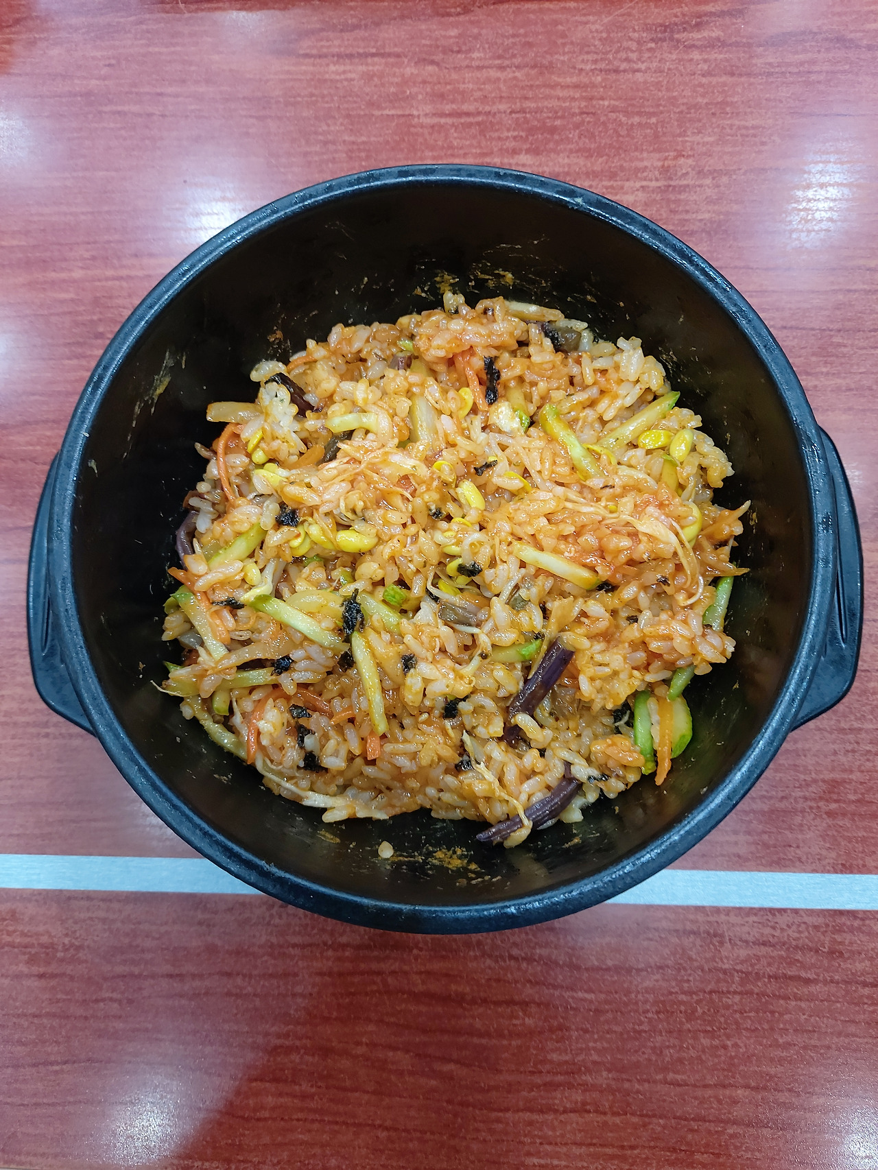 24-6. 비빔밥의 생명줄인 고추장 맛을 제대로 느끼려면 역시 숟가락으로 비벼야 제맛이다. 20240906_195033.jpg