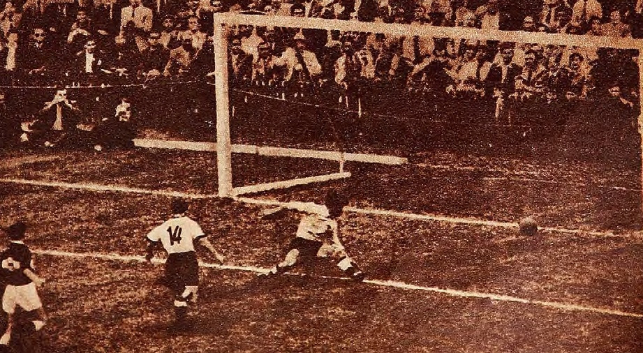 12-3. 1954년 스위스 월드컵 조별 라운드 2조 서독-터키와의 플레이오프 장면.jpg