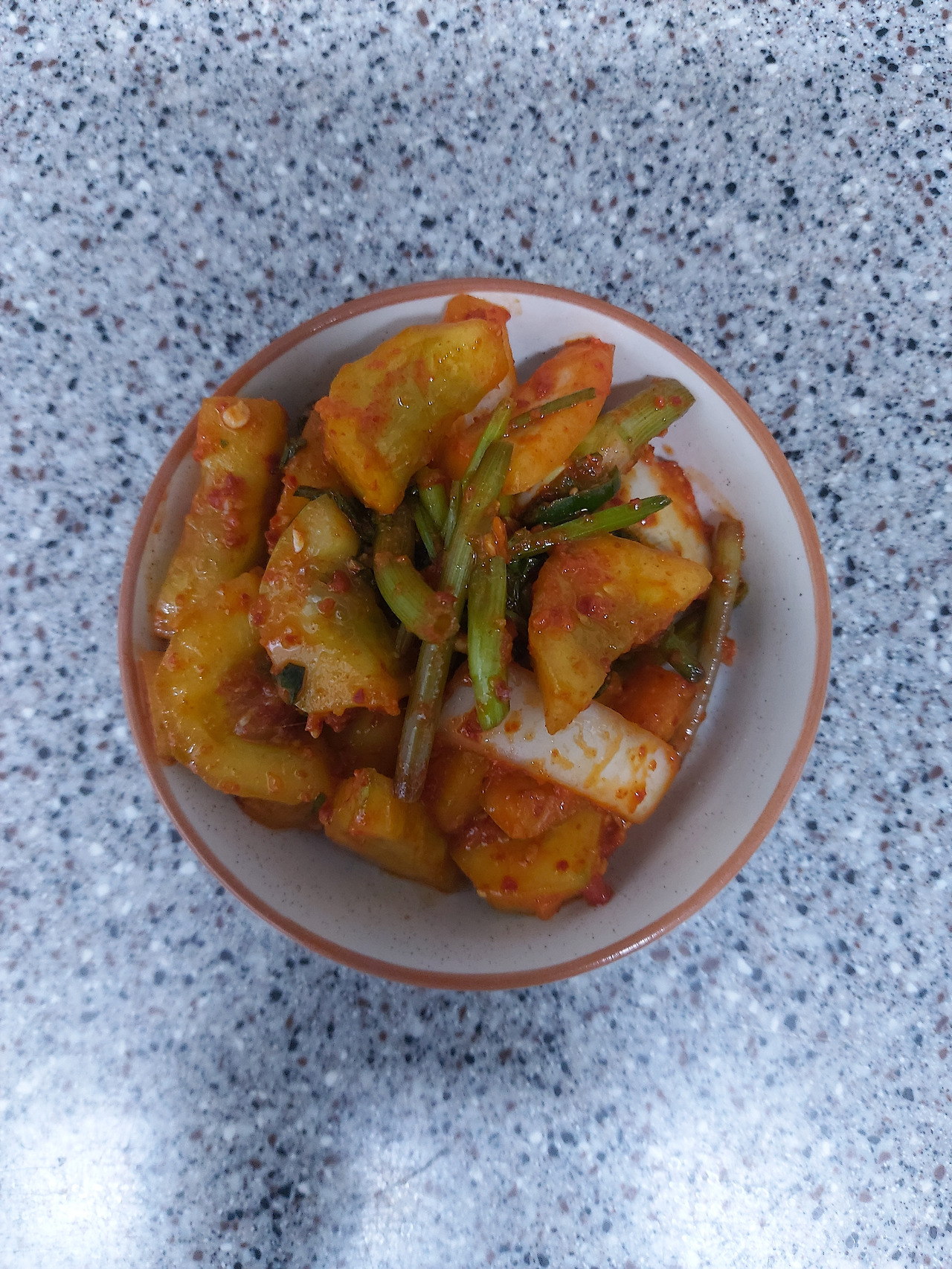 49-5. 부추 대신 미나리와 양파를 넣은 오이무침 20241013_190619.jpg