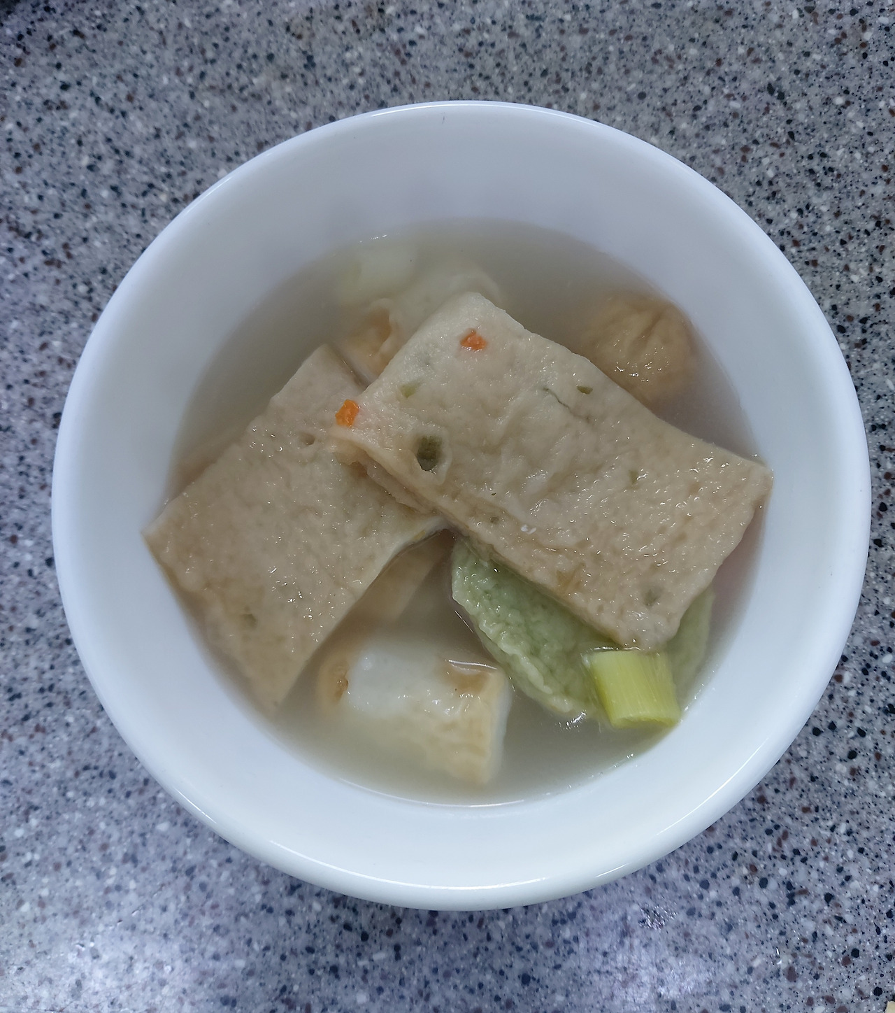 38-6. 어묵탕 한 그릇이면 식사 대용으로도 손색이 없다  20241019_090626.jpg