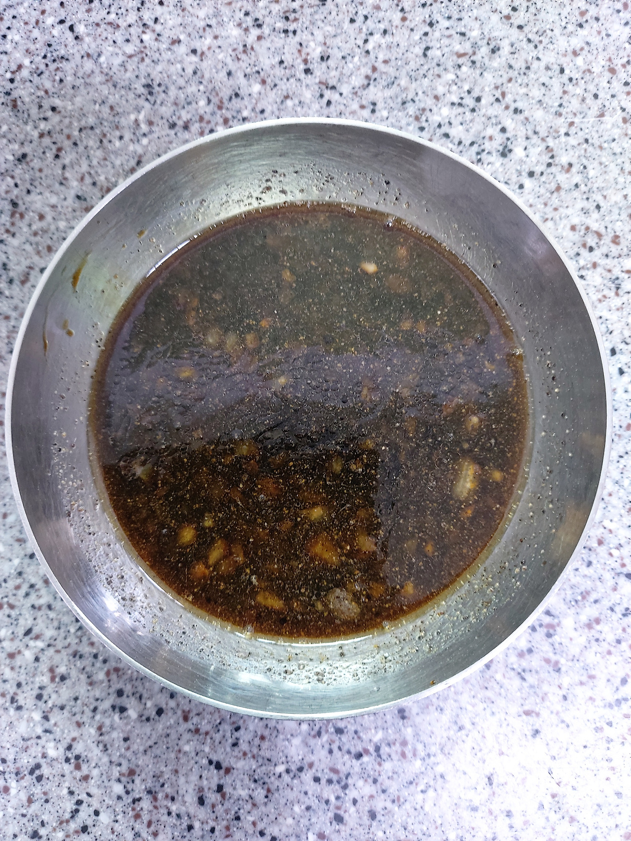 21-2. 진간장과 매실액, 설탕, 맛술, 참기름, 다진 마늘, 소주, 후추 등을 섞어 만든 돼지불고기 양념장. 20240901_153605.jpg