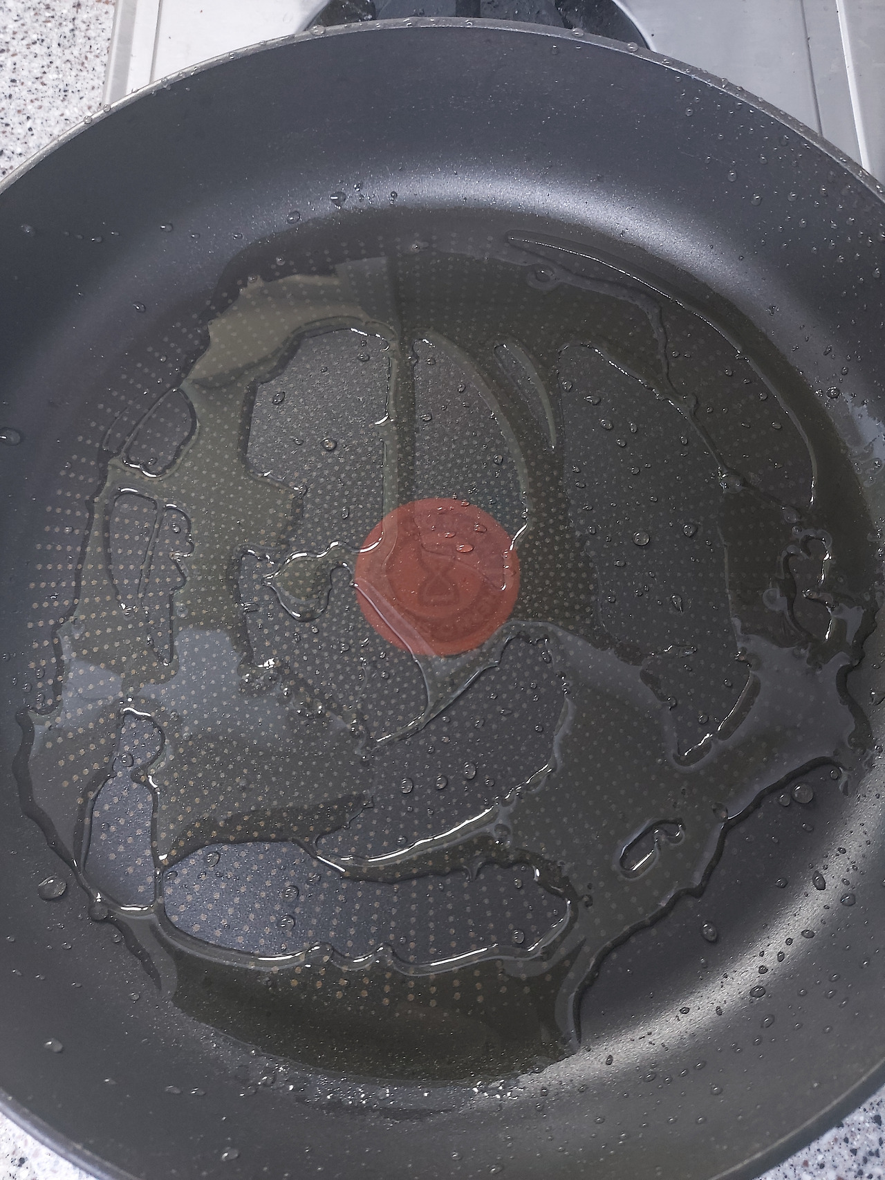 47-4. 팬에 식용유를 넉넉하게 두르고 달군다 20240727_085822.jpg