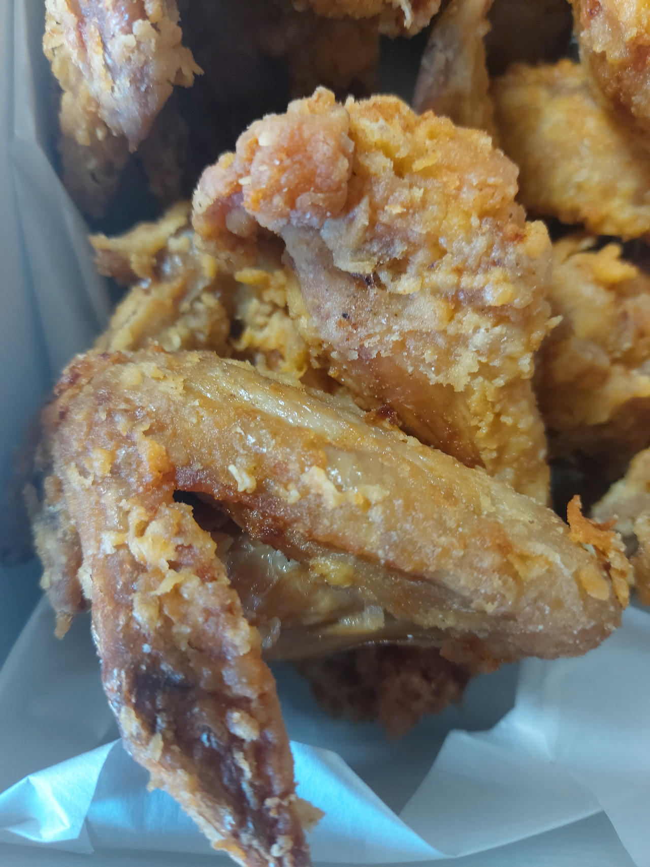 4-5. 요즘 들어 내가 좋아하는 프라이드치킨의 날개 부위. 20240731_175222.jpg