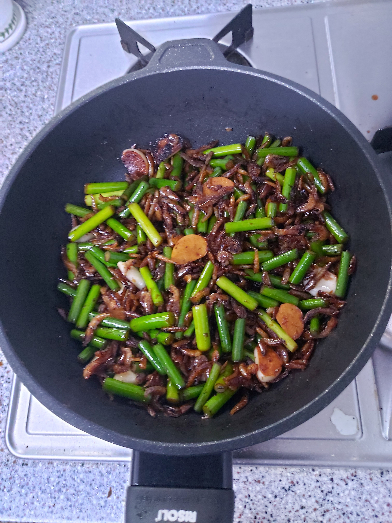 50-10. 진간장과 참기름, 맛술, 설탕, 소금 등의 양념을 넣고 잘 섞어 준다  20240908_181656.jpg