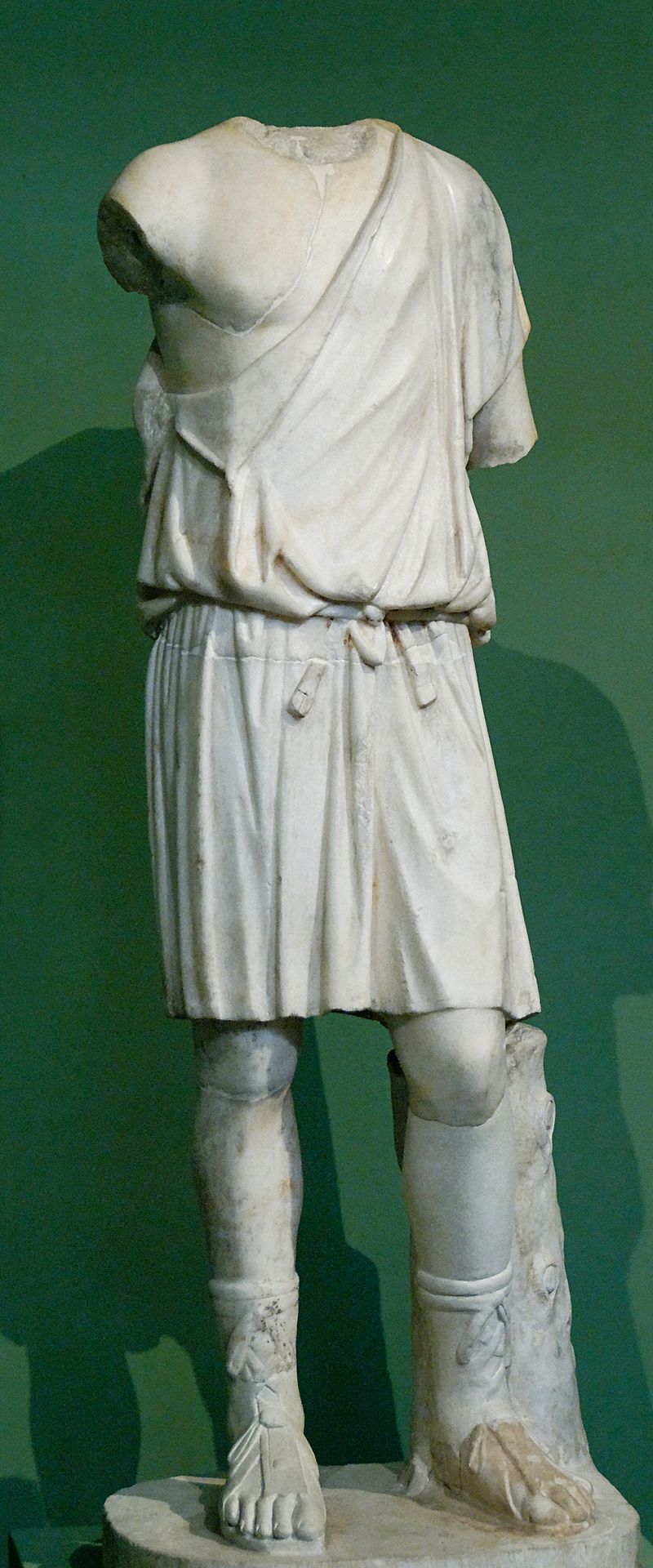 Young_man_exomis_Musei_Capitolini_MC892.jpg