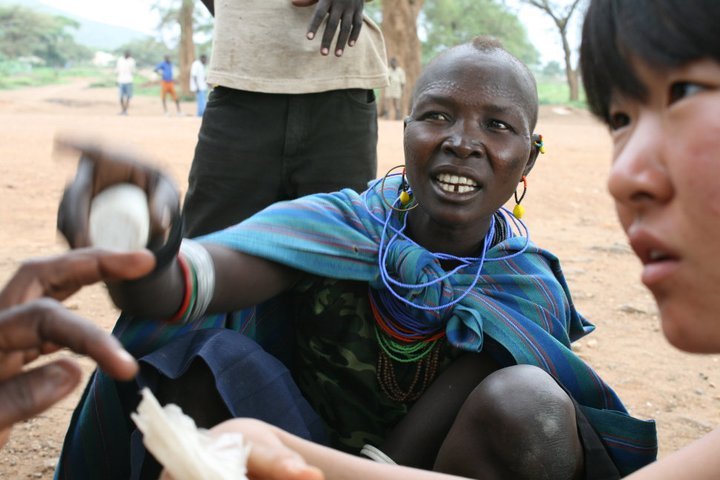 우간다 원주민.jpg