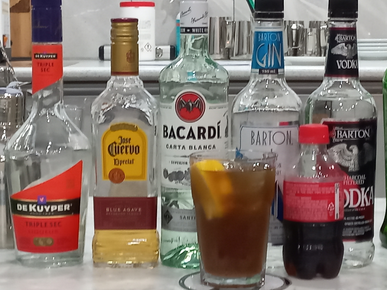 20220922_롱 아일랜드 아이스티.jpg