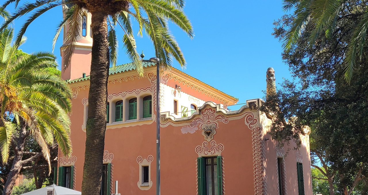 가우디 하우스.jpg