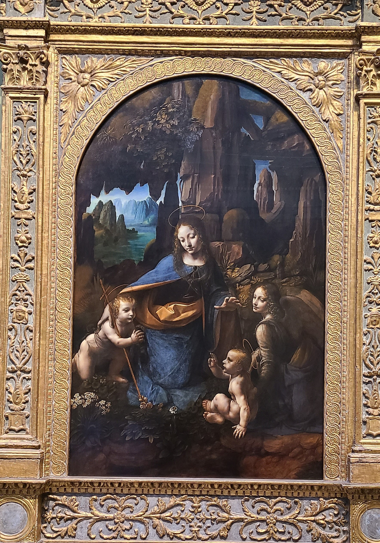 암굴의 성모.jpg