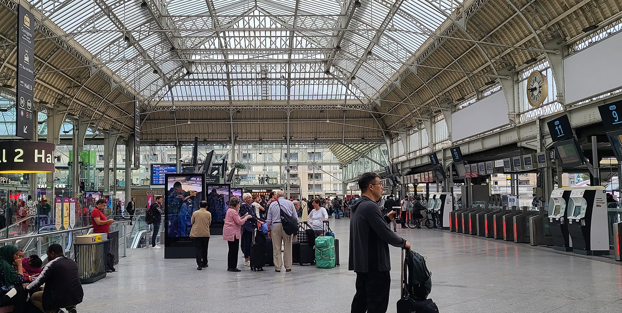 파리 기차역.jpg