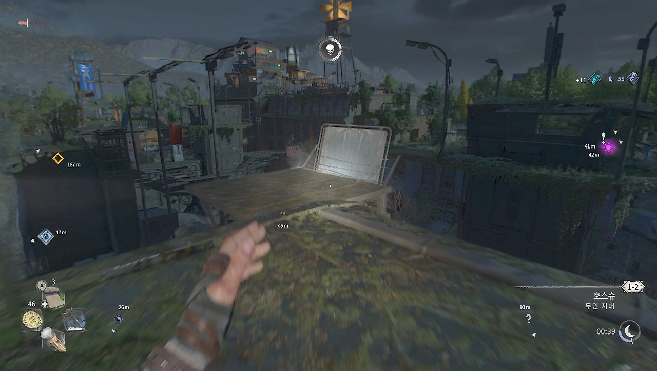 때마침 철봉이.jpg