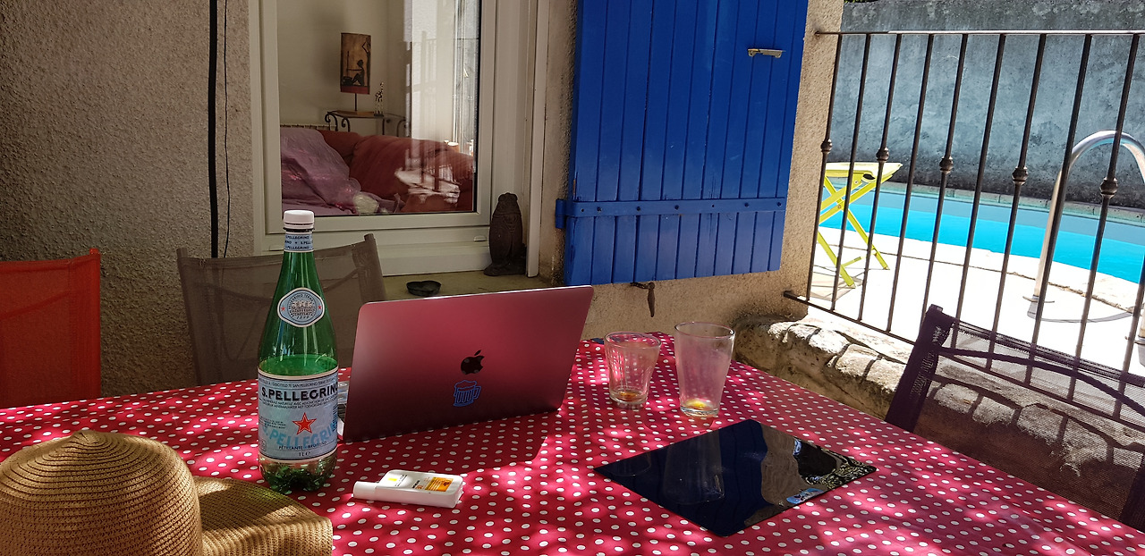 프랑스 아비뇽여행 베케이션하우스.jpg