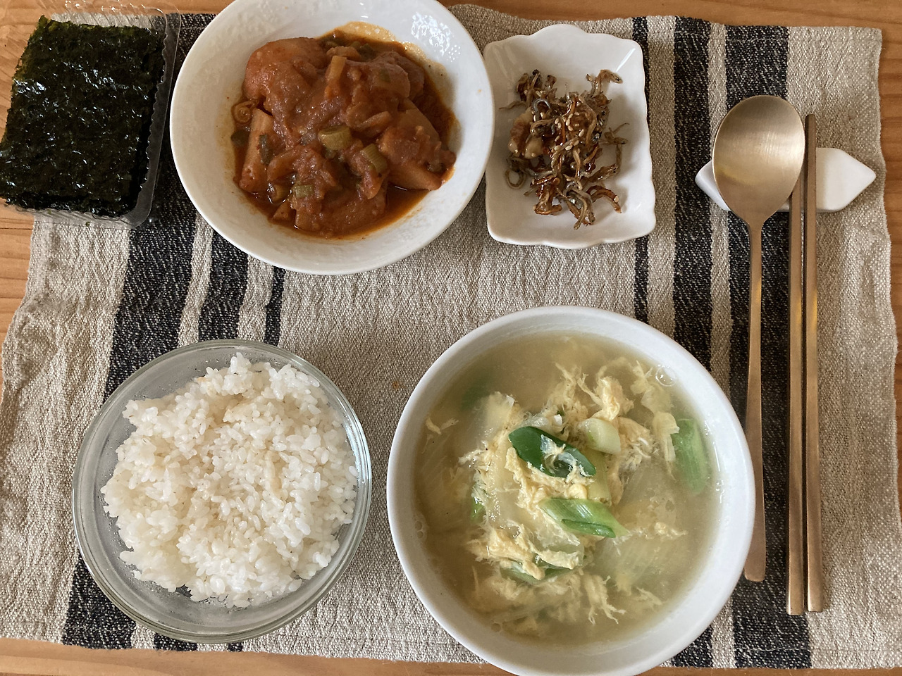 202103 흐지부지hzbz_우주인터뷰_3호_돌범_Sub Photo2.jpg