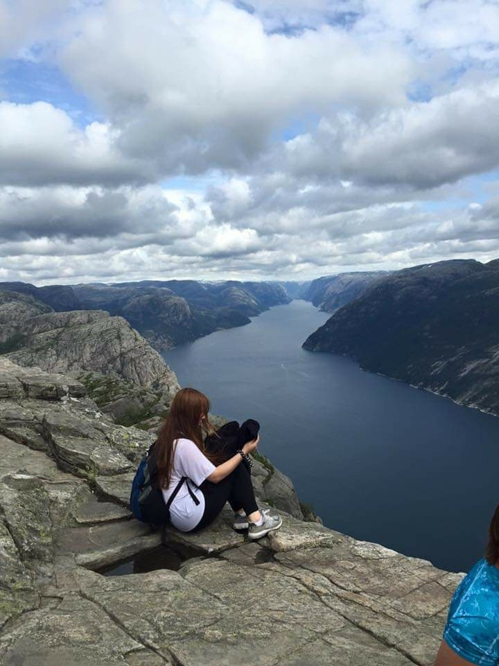 202106 흐지부지hzbz_우주인터뷰_땅_Sub3.jpg