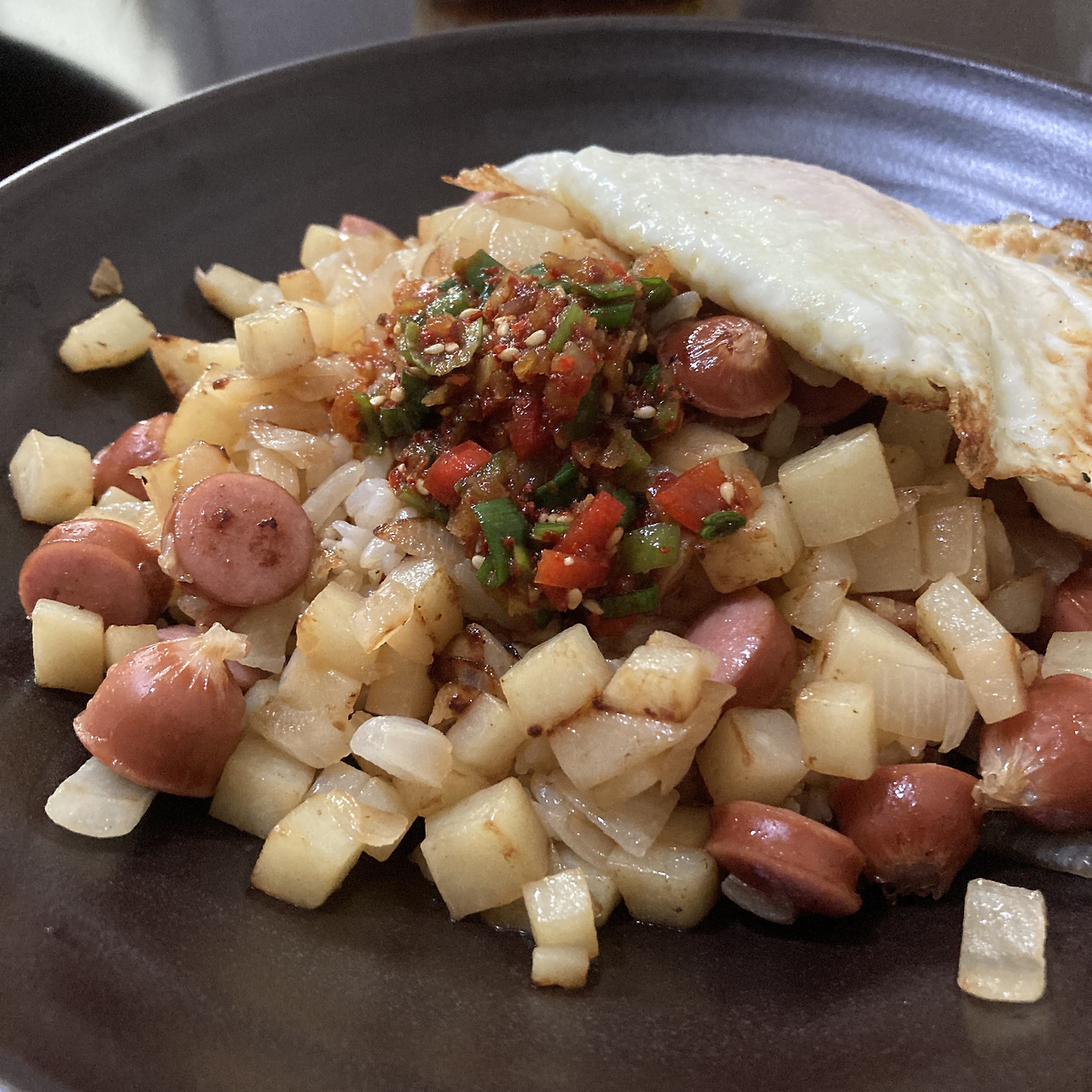 202103 흐지부지hzbz_우주인터뷰_3호_돌범_Sub Photo.jpg