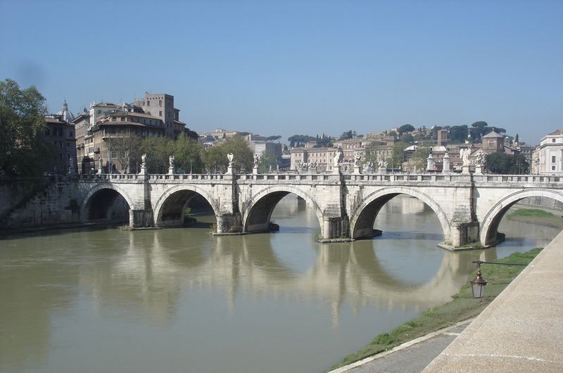 Ponte_SantAngelo_-_Tiber.jpg