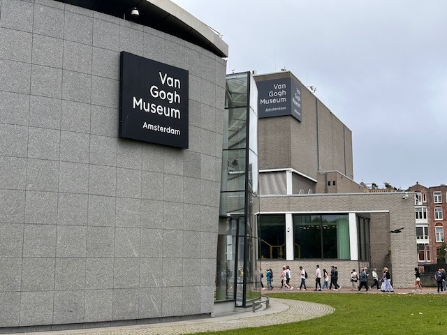 고흐박물관전경.jpg