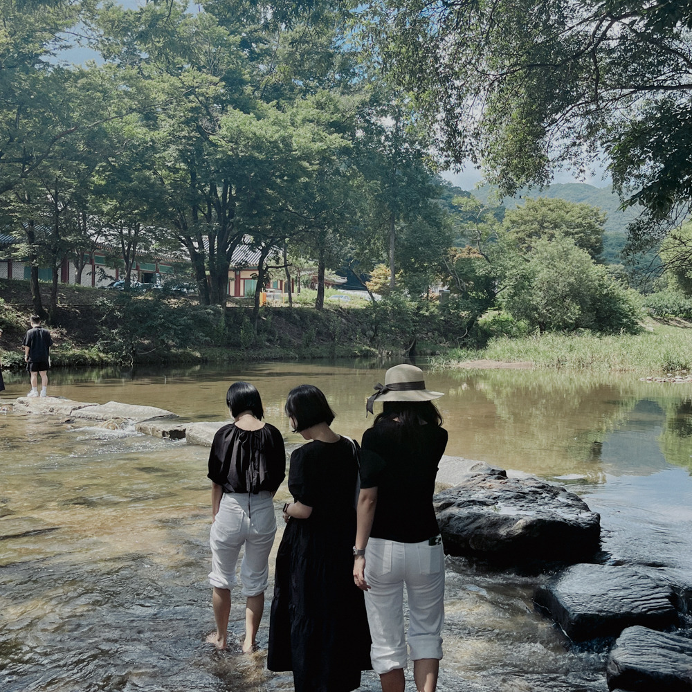 3.엄마와 언니와 즐거운 시간을 보내며 찍은 사진.jpg