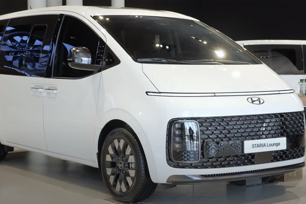 Hyundai-Staria.jpg