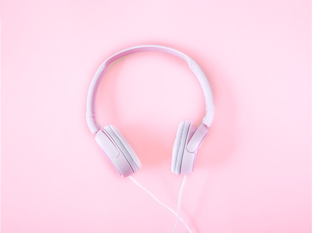headphones-2592263_1280.jpg