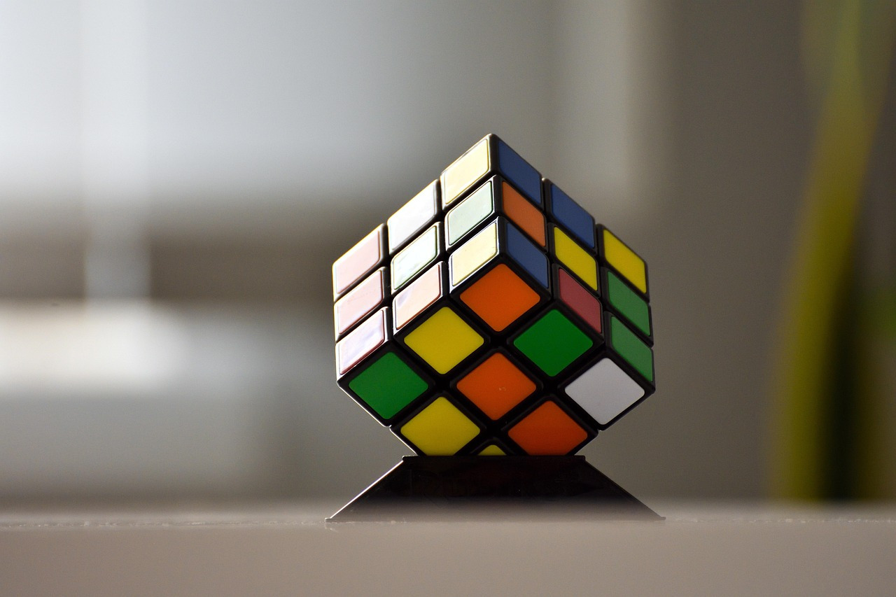 rubiks-cube-7359071_1280 (1).jpg