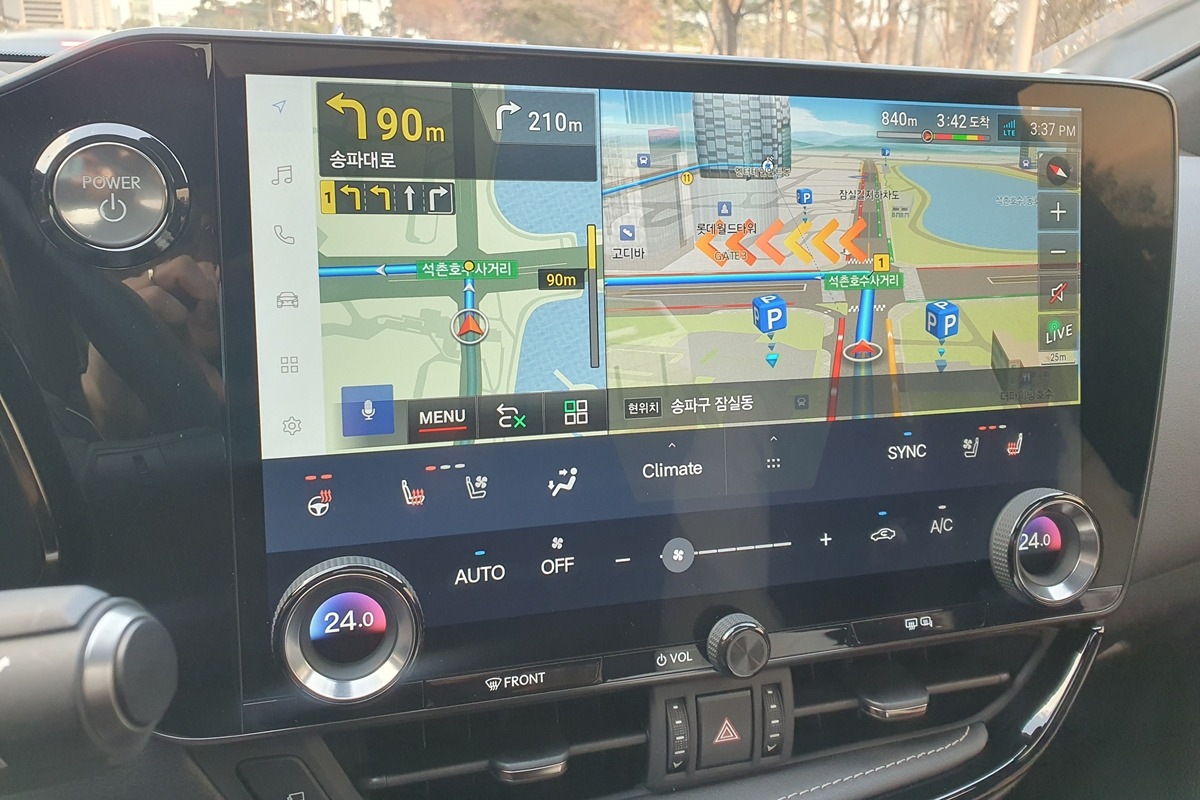 3_렉서스 NX 450h F 스포츠 센터 디스플레이.jpg