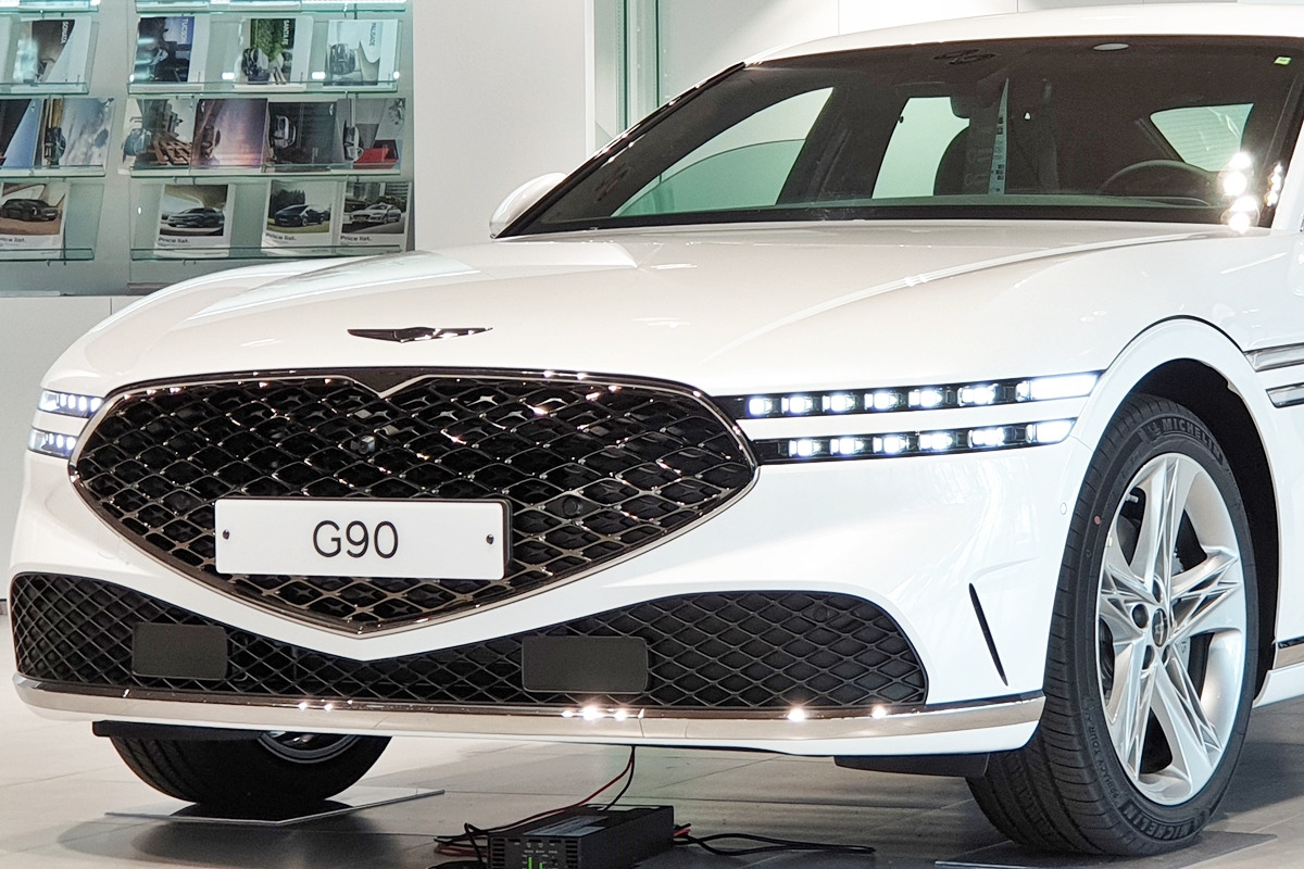 2_제네시스 G90_'Wikipedia'.jpg