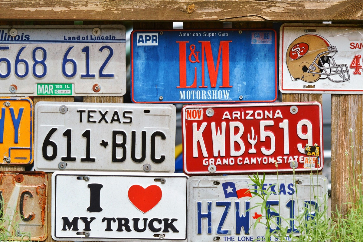 license-plate-pixabay.jpg