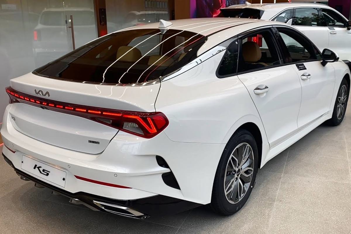 기아 K5 하이브리드 Youtube 'The Mount'.jpg