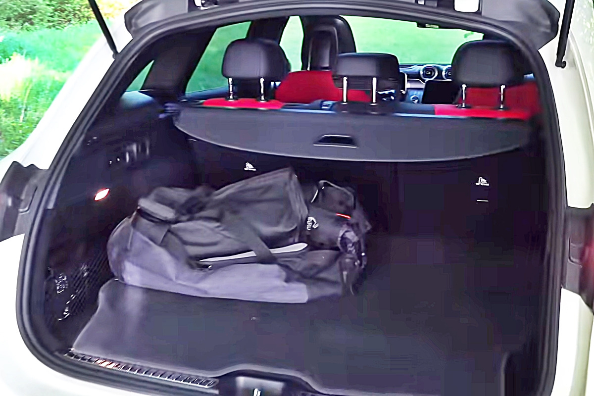 6_크메르세데스-벤츠 GLC 풀체인지 트렁_유튜브 채널 'MercBenzKing'.jpg