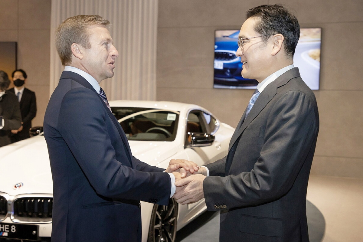 2_삼성전자 BMW i7 인도식.jpg