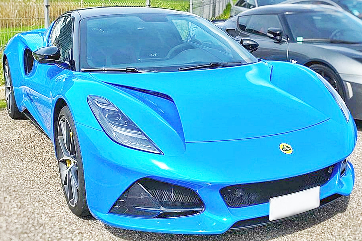 로터스 에미라.jpg