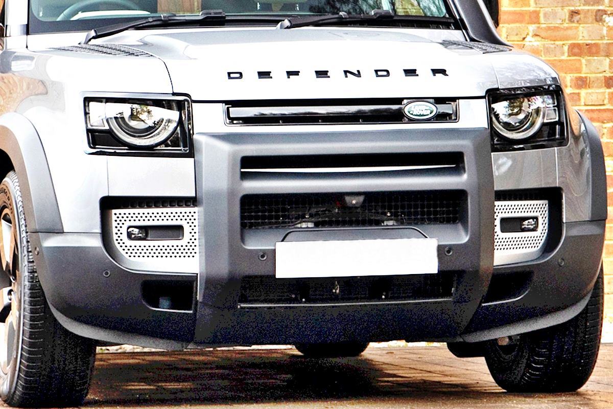 디팬더 Romans International.jpg