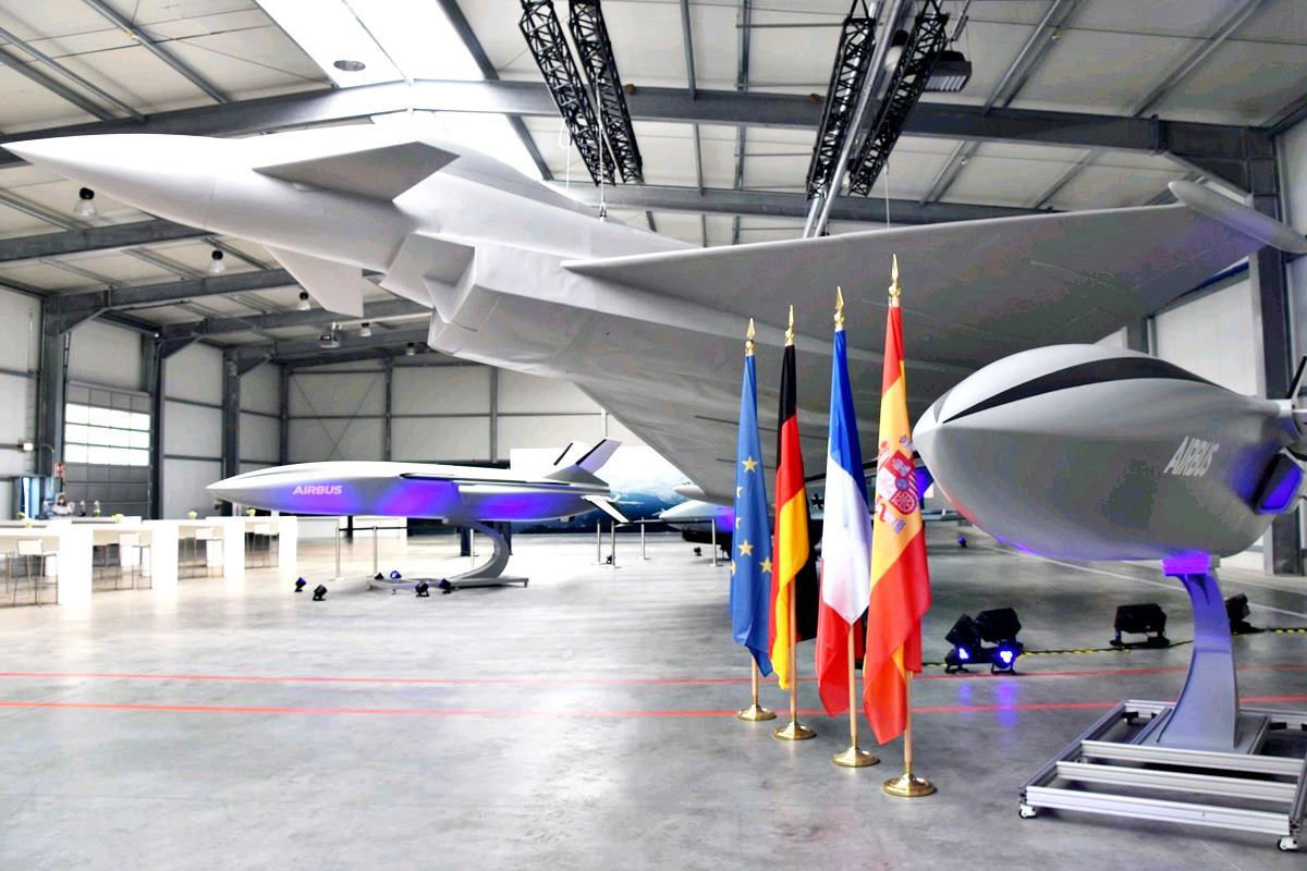 목업 모델과 참여국들 EurAsian Times.jpg