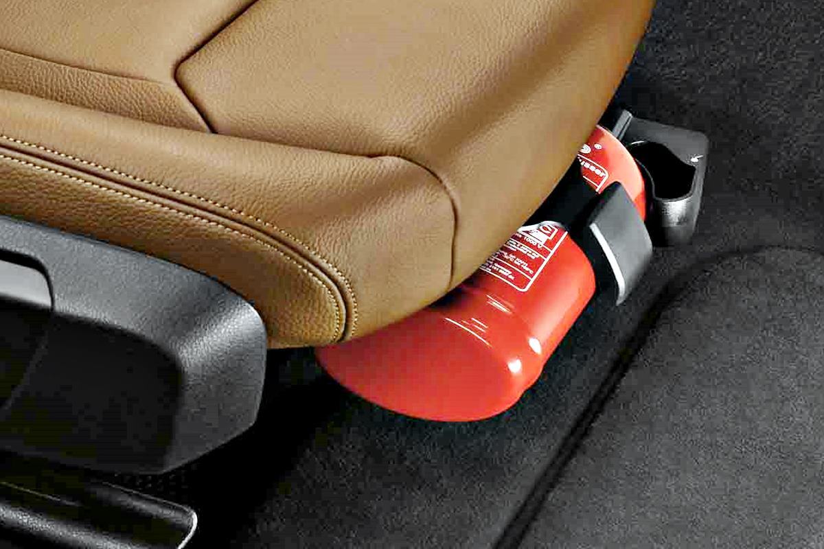 차량용 소화기 엔카매거진.jpg