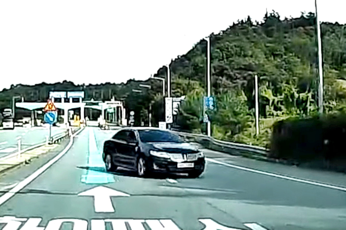 4-2 톨게이트 역주행 톱데일리.jpg