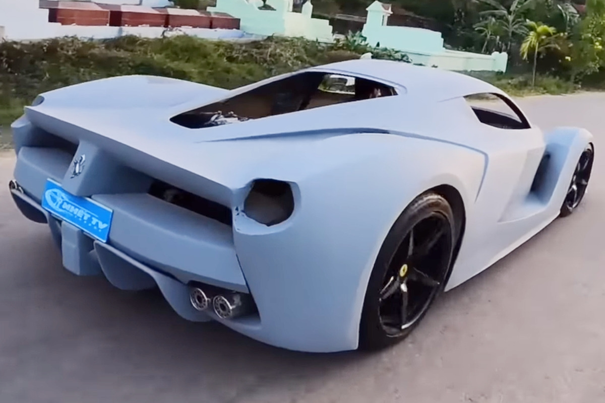 7_페라리 라페라리 레플리카_유튜브 채널 'NHET TV'.jpg