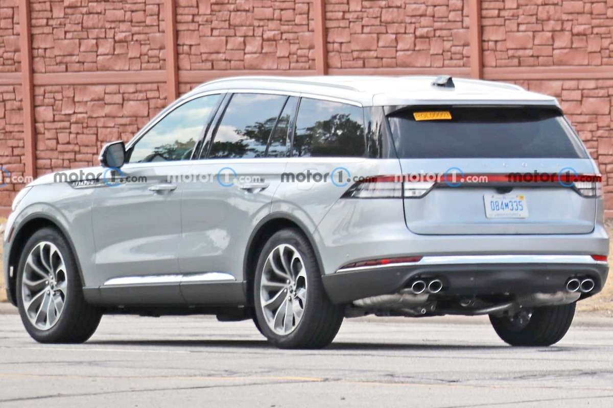 6_링컨 에비에이터 페이스리프트 스파이샷_'Motor 1'.jpg