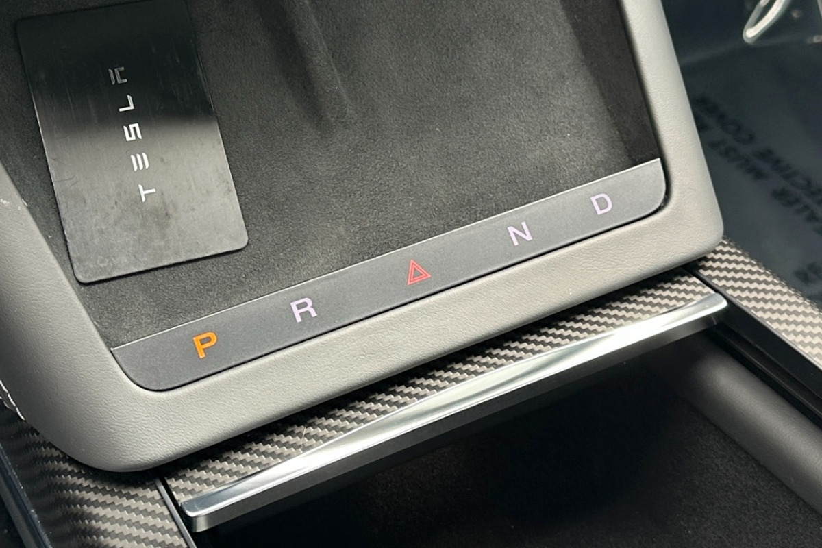 4_테슬라 모델 S, 모델 X 보조 변속 셀렉터_'Formula Imports'.jpg