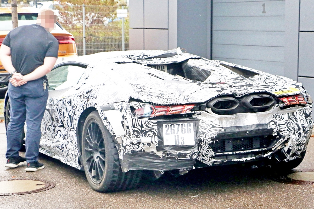 아벤타도르 PHEV.jpg