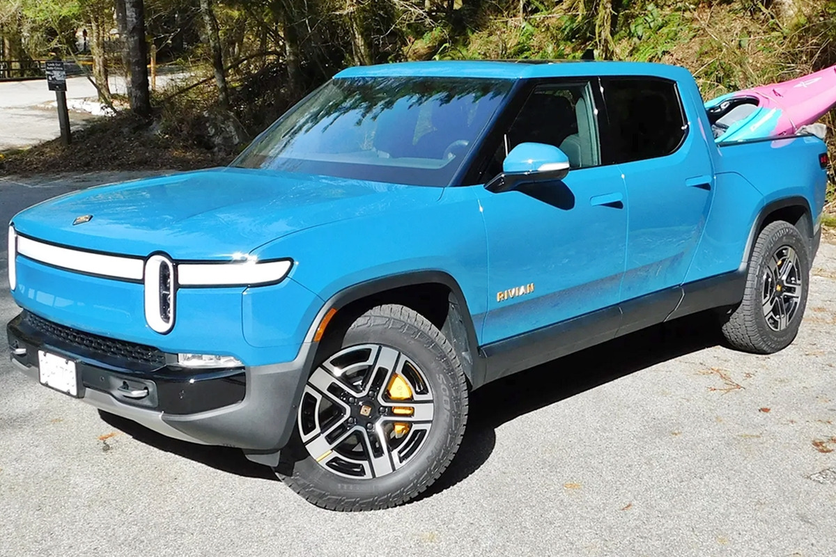 4_리비안 R1T_'Driving.ca'.jpg