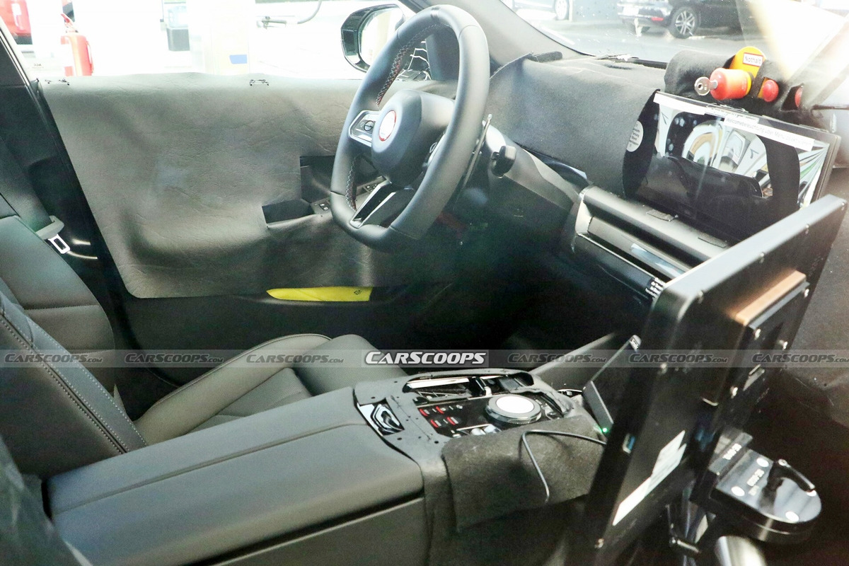 3_BMW 신형 M5 프로토타입 인테리어_'Carscoops'.jpg