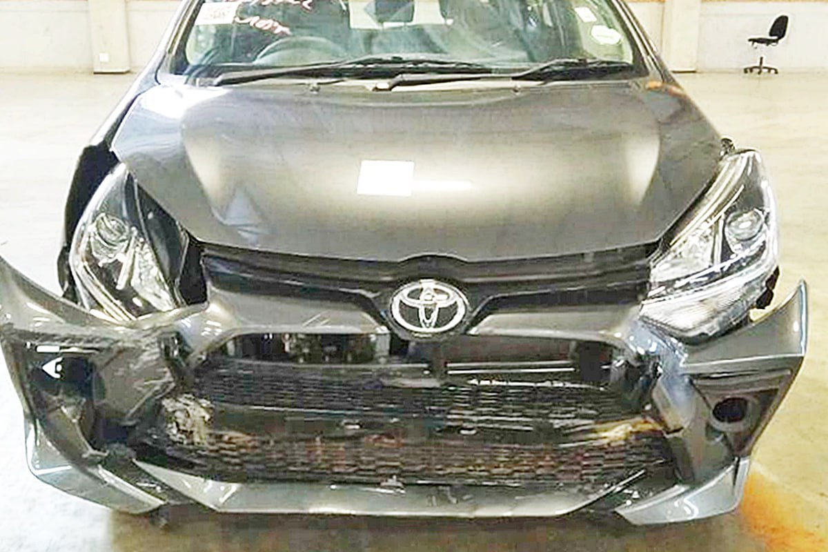 0_토요타 아기아 사고 차량_'Auction Nation'.jpg