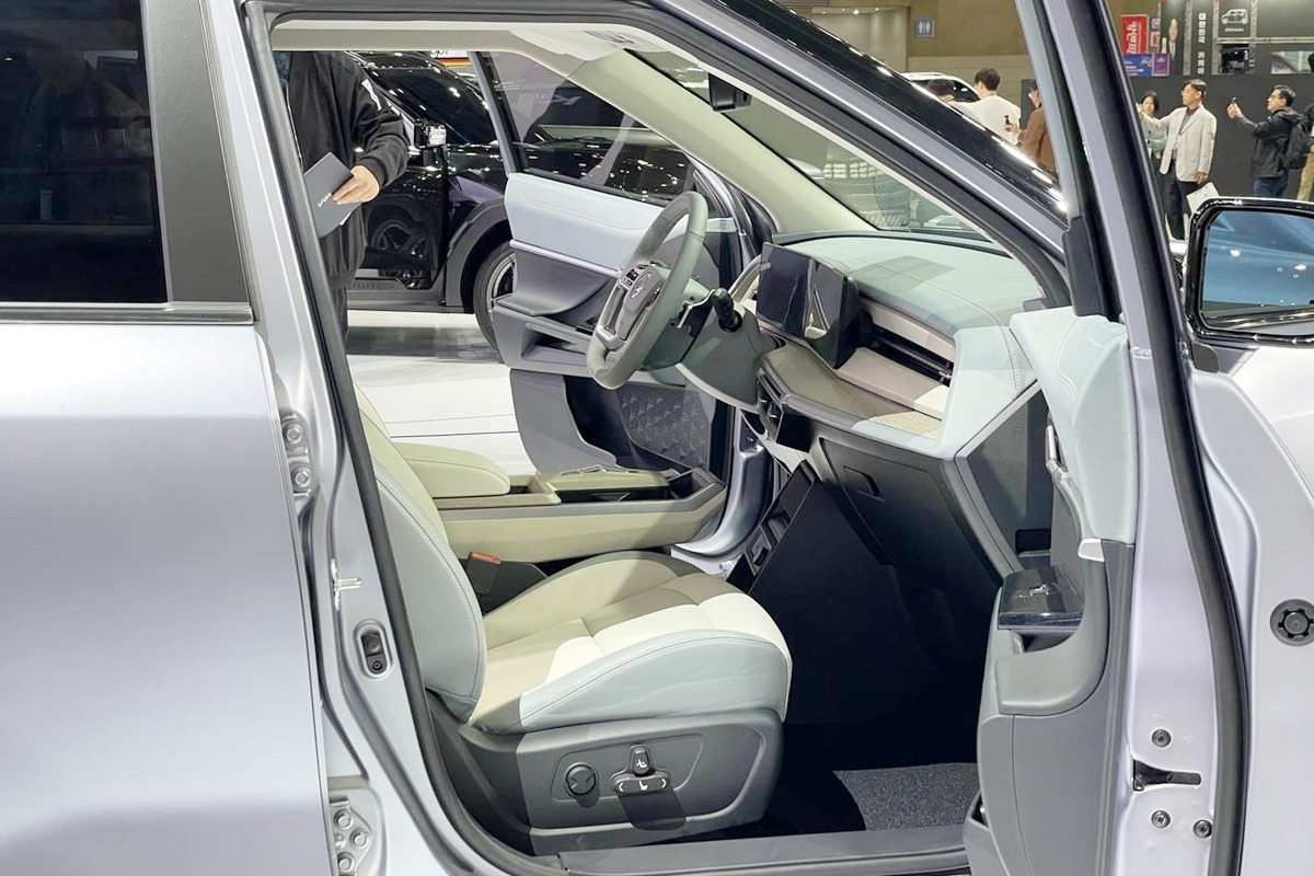 3_KG모빌리티 토레스 EVX.jpg