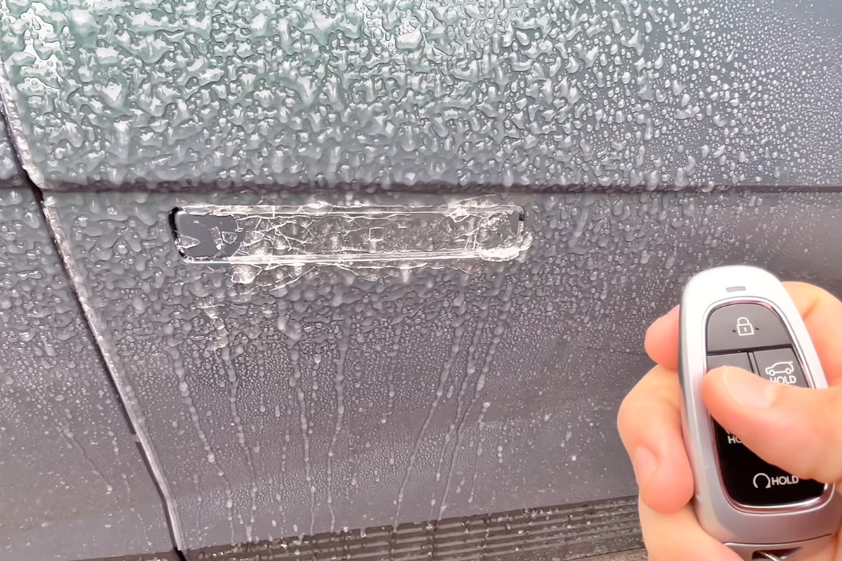 2_현대 아이오닉 5 오토플러시 도어핸들_유튜브 채널 'The Ioniq Guy'.jpg