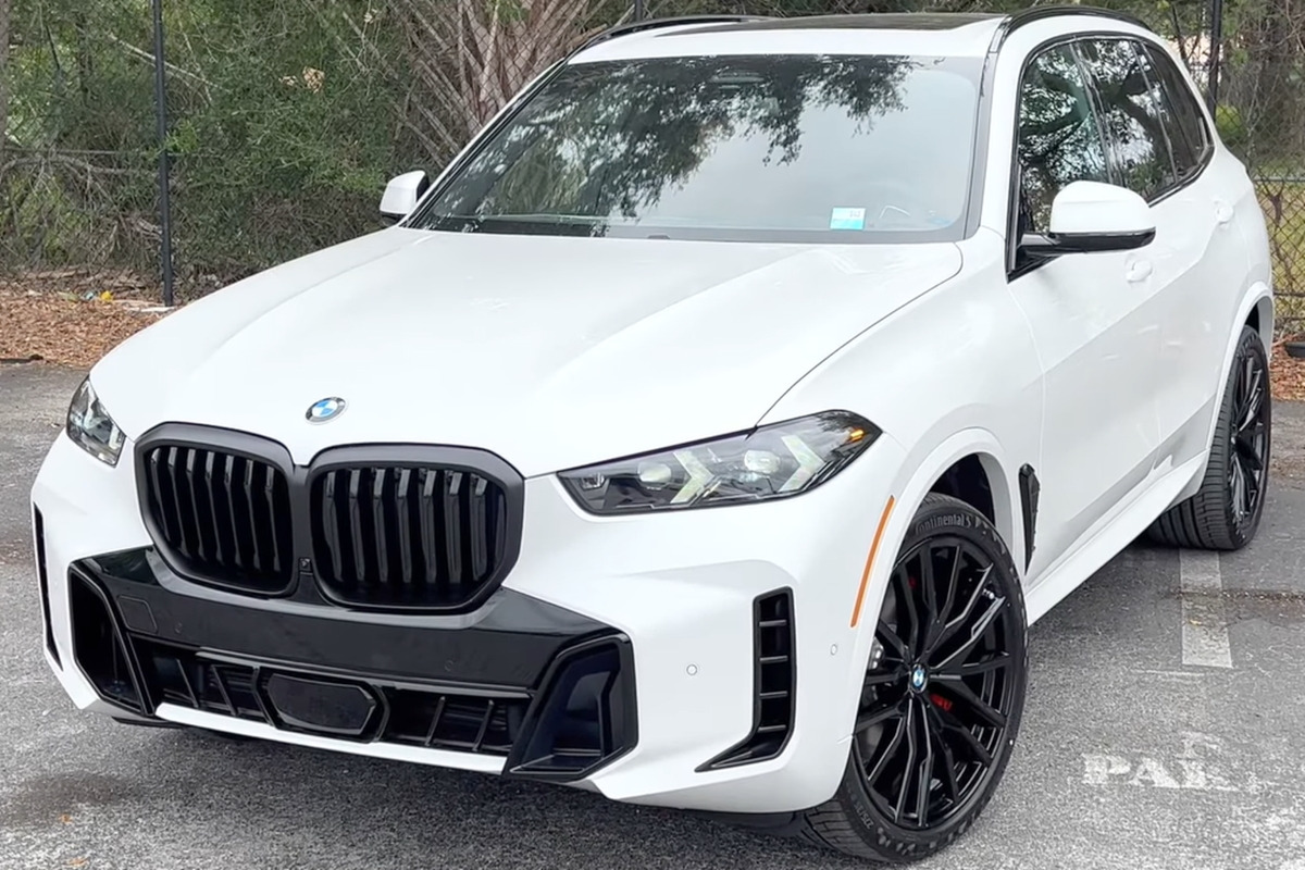 1_BMW X5 페이스리프트_유튜브 채널 'W.T.F Car Reviews'.jpg